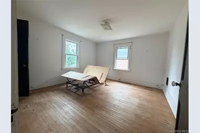 21 Parkwood Boulevard, Poughkeepsie, NY 12603 - Photo 11