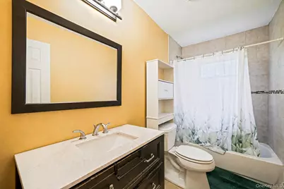 36 Naples Avenue, Central Islip, NY 11722 - Photo 15