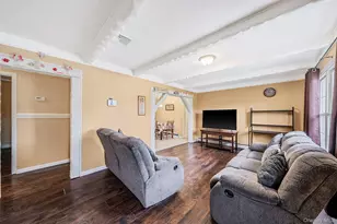36 Naples Ave, Central Islip, NY 11722 - Photo 5