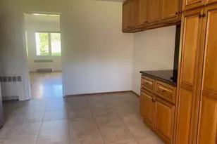 27 Martin Ct, Great Neck, NY 11024 - Photo 11