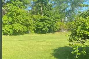 27 Martin Ct, Great Neck, NY 11024 - Photo 21