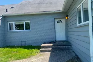 27 Martin Ct, Great Neck, NY 11024 - Photo 19