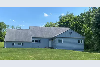 27 Martin Court, Great Neck, NY 11024 - Photo 1