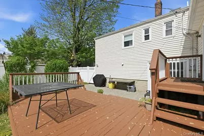 5 Hastings Road, Massapequa, NY 11758 - Photo 35
