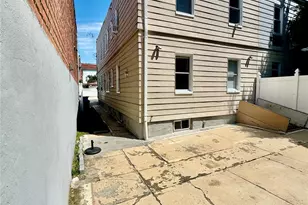 63-04 62nd Ave, Middle Village, NY 11379 - Photo 27