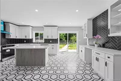74 Lincoln Avenue, Islip Terrace, NY 11752 - Photo 23