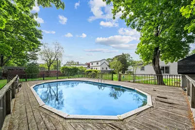 74 Lincoln Avenue, Islip Terrace, NY 11752 - Photo 37