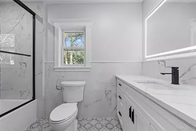 74 Lincoln Avenue, Islip Terrace, NY 11752 - Photo 31