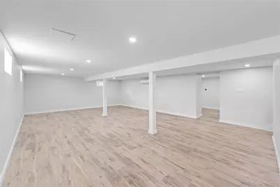 74 Lincoln Avenue, Islip Terrace, NY 11752 - Photo 35