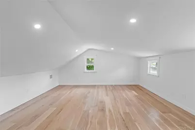 74 Lincoln Avenue, Islip Terrace, NY 11752 - Photo 11