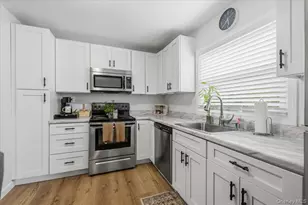 745 Greenbelt Pkwy W, Holbrook, NY 11741 - Photo 11