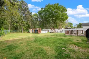745 Greenbelt Pkwy W, Holbrook, NY 11741 - Photo 27
