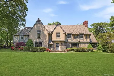 14 Overhill Road, New Rochelle, NY 10804 - Photo 1