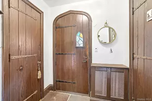 14 Overhill Rd, New Rochelle, NY 10804 - Photo 3