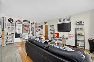 205 W Post Rd, White Plains, NY 10606 - Photo 7