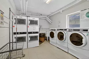 205 W Post Rd, White Plains, NY 10606 - Photo 15