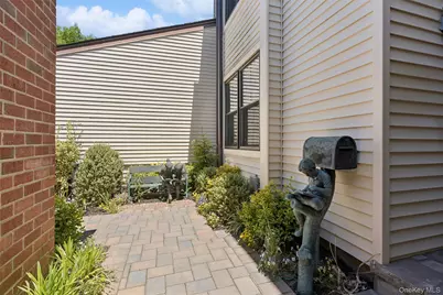 227 Ibis Court, Manhasset, NY 11030 - Photo 37