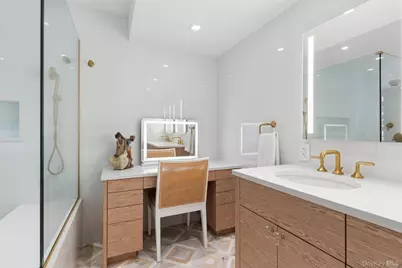 227 Ibis Court, Manhasset, NY 11030 - Photo 21