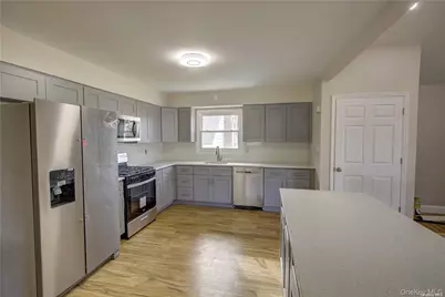 207 Catherine Avenue, Franklin Square, NY 11010 - Photo 3