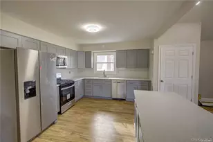 207 Catherine Ave, Franklin Square, NY 11010 - Photo 3