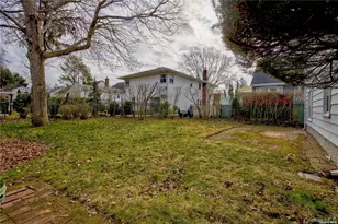 207 Catherine Ave, Franklin Square, NY 11010 - Photo 21
