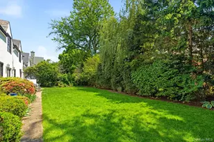 72 Hampton Rd, Scarsdale, NY 10583 - Photo 25