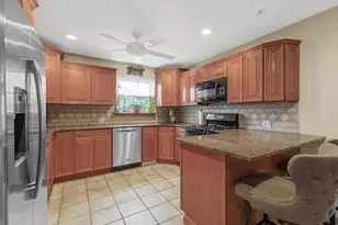 56 Columbine Ave, Merrick, NY 11566 - Photo 9
