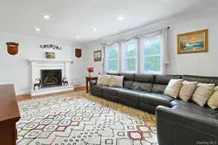60 Pilgrim Ct, Pearl River, NY 10965 - Photo 5