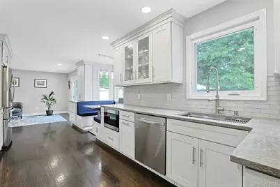 60 Pilgrim Court, Pearl River, NY 10965 - Photo 11