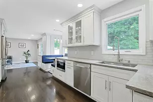 60 Pilgrim Ct, Pearl River, NY 10965 - Photo 11