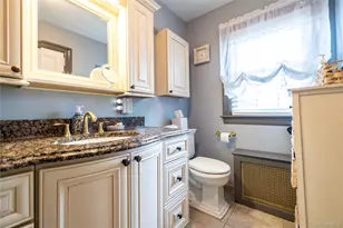 19 St Thomas Pl, Malverne, NY 11565 - Photo 17