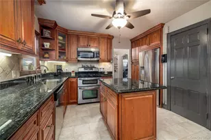 19 St Thomas Pl, Malverne, NY 11565 - Photo 11