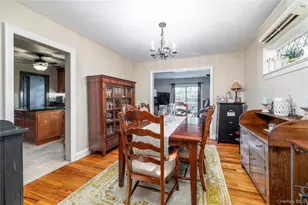 19 St Thomas Pl, Malverne, NY 11565 - Photo 5