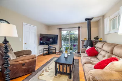 19 Saint Thomas Place, Malverne, NY 11565 - Photo 7
