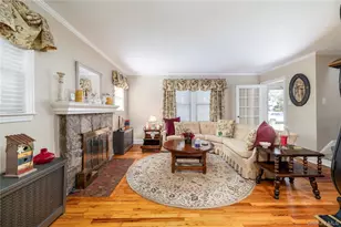 19 St Thomas Pl, Malverne, NY 11565 - Photo 3