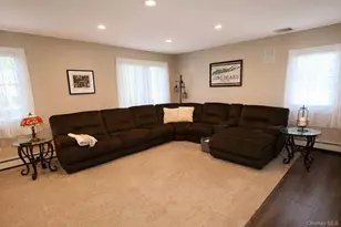525 S Greene Ave, Lindenhurst, NY 11757 - Photo 11
