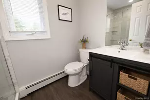 525 S Greene Ave, Lindenhurst, NY 11757 - Photo 13