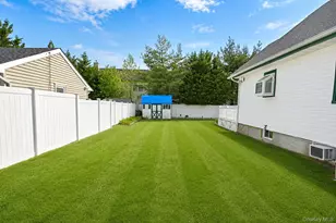 525 S Greene Ave, Lindenhurst, NY 11757 - Photo 37