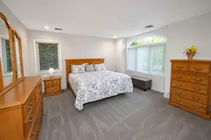 525 S Greene Ave, Lindenhurst, NY 11757 - Photo 19
