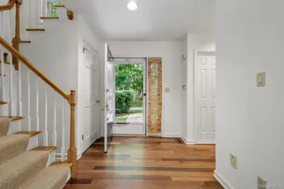 4 Annes Wood Lane, Mount Kisco, NY 10549 - Photo 3