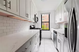 525 W 235th St, Bronx, NY 10463 - Photo 5