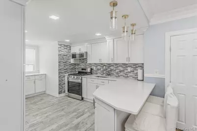 13008 Lefferts Boulevard, Ozone Park, NY 11420 - Photo 9