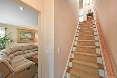 6720 211th Street, Oakland Gardens, NY 11364 - Photo 15