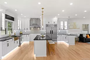172 Choir Ln, Westbury, NY 11590 - Photo 11