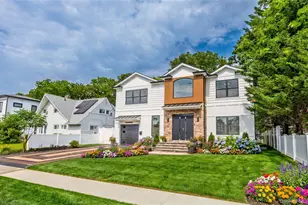 172 Choir Ln, Westbury, NY 11590 - Photo 3
