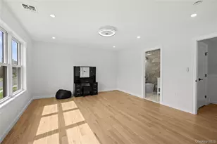 172 Choir Ln, Westbury, NY 11590 - Photo 27