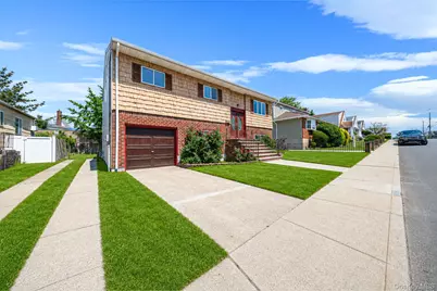 242 Roquette Avenue, Floral Park, NY 11001 - Photo 3