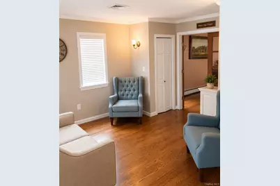 137 Cleveland Avenue, Massapequa, NY 11758 - Photo 5