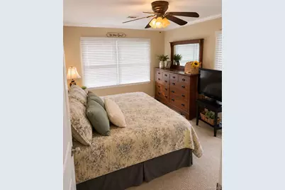 137 Cleveland Avenue, Massapequa, NY 11758 - Photo 9
