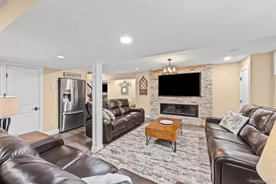 8 Frontier Trail, Manorville, NY 11949 - Photo 37
